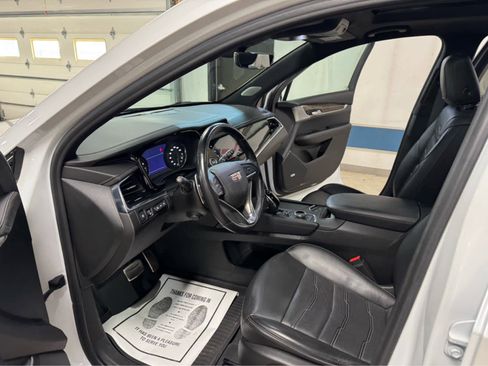 Used 2021 Cadillac XT6 Sport w/ Platinum Package image 15