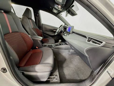 Used 2023 Toyota Corolla SE FWD image 30