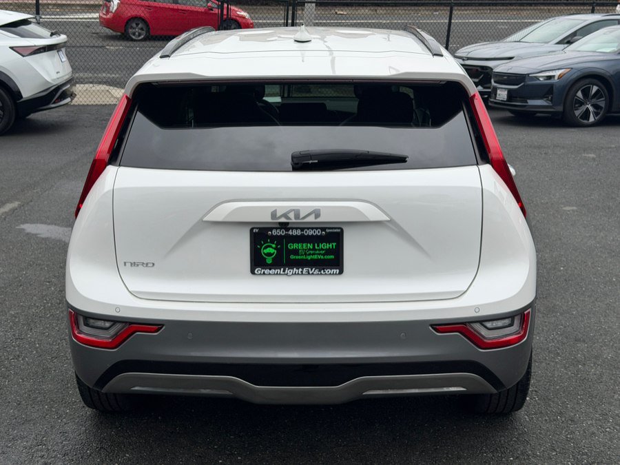 Used 2023 Kia Niro Wave w/ Wave Preserve Package FWD image 6