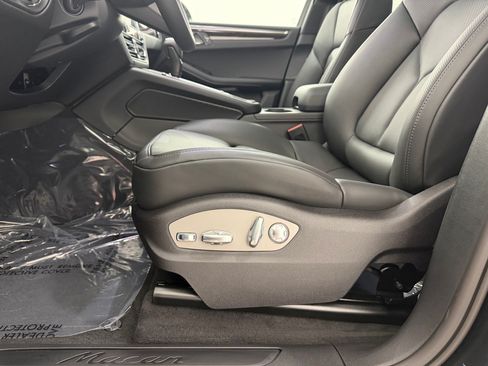 New 2026 Porsche Macan AWD/4WD image 22