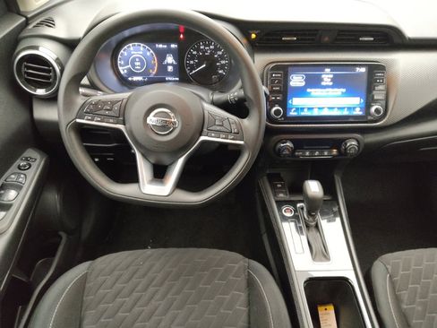 Used 2021 Nissan Kicks SV FWD image 22