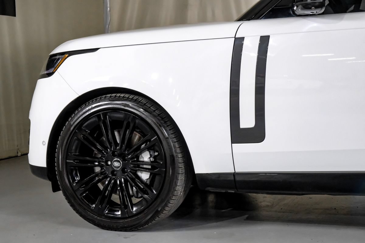 Used 2024 Land Rover Range Rover SE AWD/4WD image 12