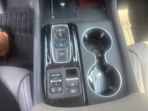 Used 2023 Honda Pilot Elite image 13