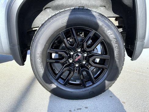 Used 2021 GMC Sierra 1500 Elevation image 26