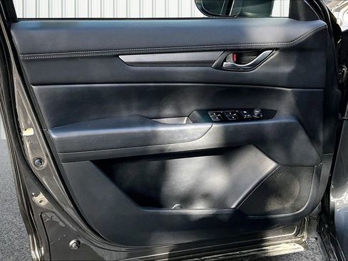 Used 2018 MAZDA CX-5 Touring image 16