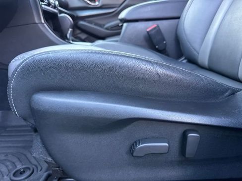 Used 2022 Subaru Ascent Onyx Edition image 14