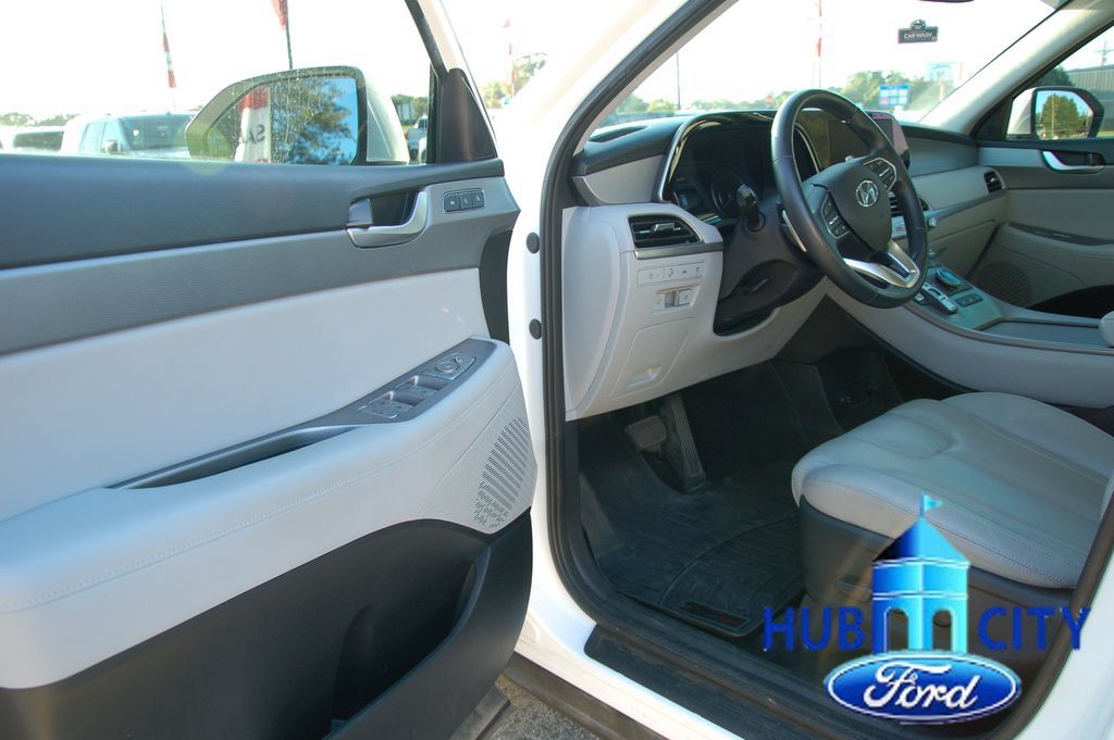 Used 2022 Hyundai Palisade SEL w/ Premium Package FWD image 11