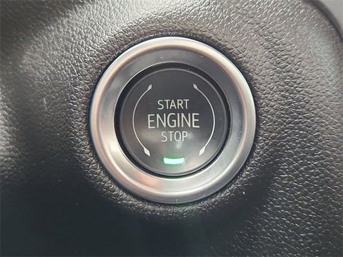 Used 2025 Chevrolet Silverado 1500 Custom image 16