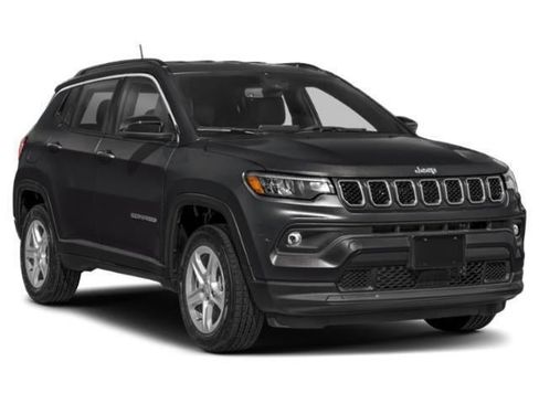 Used 2025 Jeep Compass Limited AWD/4WD image 6
