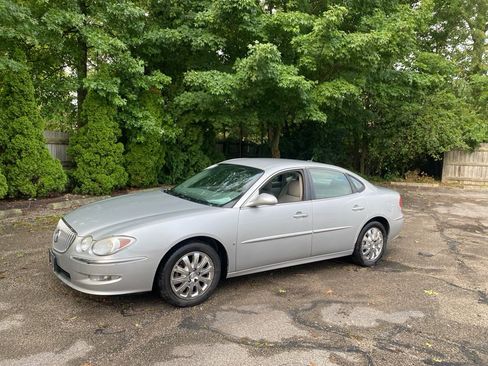 Used 2009 Buick LaCrosse CXL w/ Driver Confidence Package FWD image 1