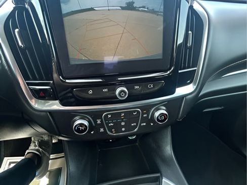 Used 2019 Chevrolet Traverse LT w/ LPO, 'HIT The Road' Package AWD/4WD image 23