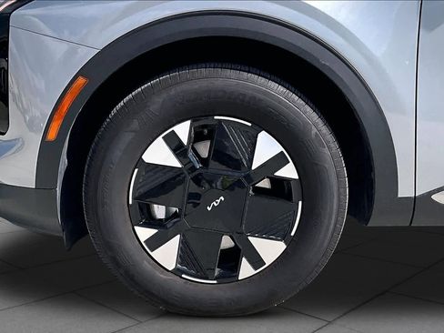 Certified 2026 Kia Sportage LX FWD image 10