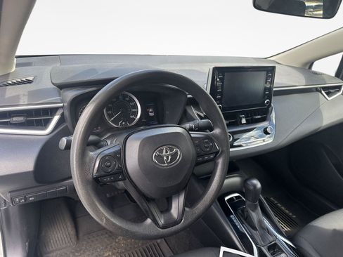 Used 2020 Toyota Corolla LE FWD image 10