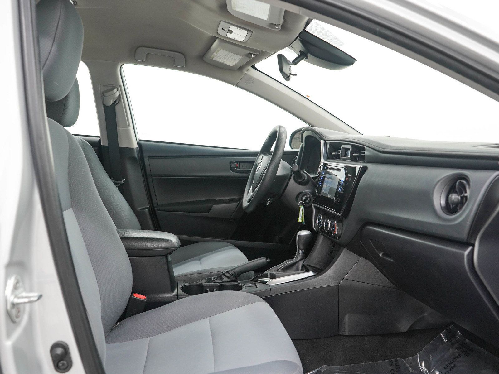 Used 2017 Toyota Corolla L FWD image 11
