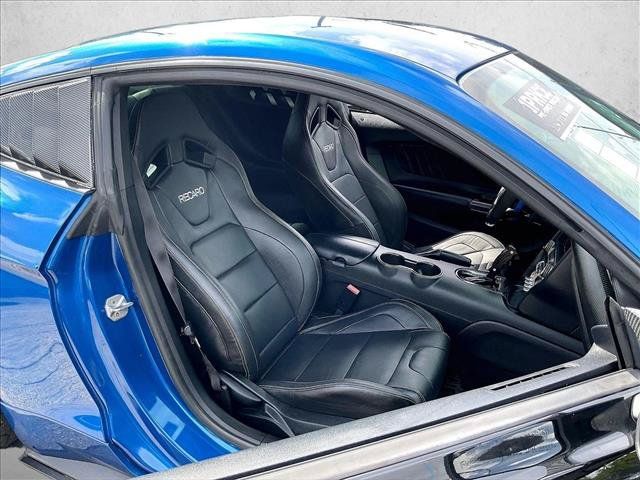 Used 2017 Ford Mustang GT Premium w/ Black Accent Package RWD image 9