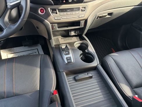 Certified 2023 Honda Passport TrailSport image 17