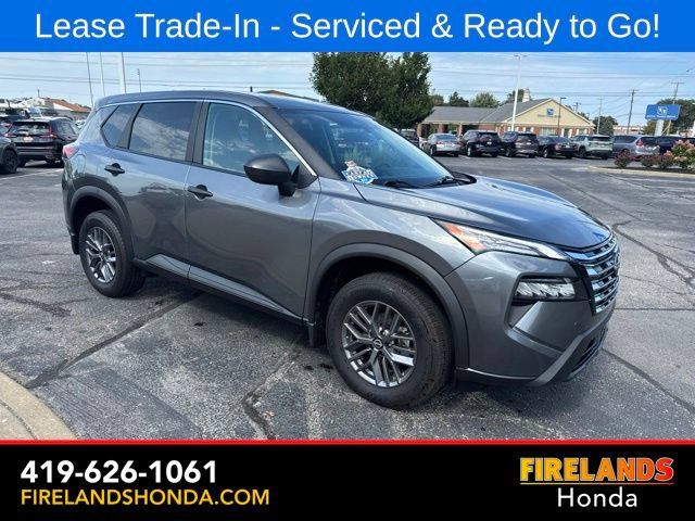 Used 2025 Nissan Rogue S FWD image 7