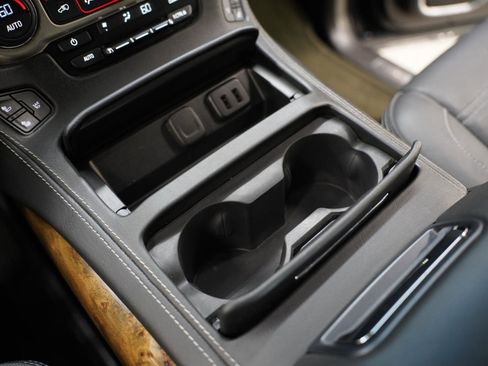 Used 2016 GMC Yukon Denali w/ Open Road Package image 21