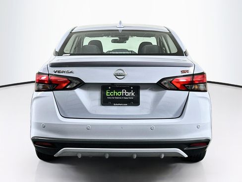 Used 2025 Nissan Versa SR FWD image 7