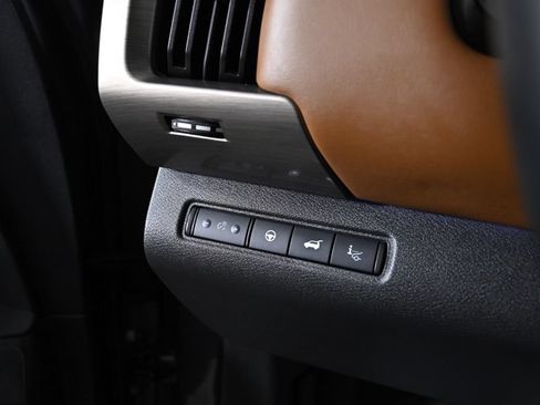 Certified 2024 Nissan Pathfinder Platinum w/ Black Appearance Package AWD/4WD image 22