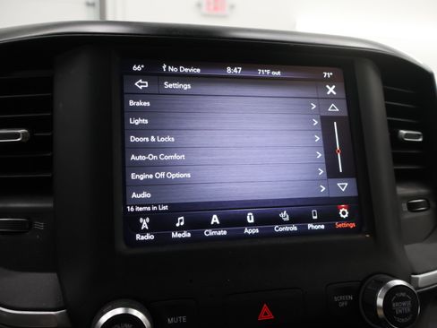 Used 2020 RAM 1500 Big Horn AWD/4WD image 55
