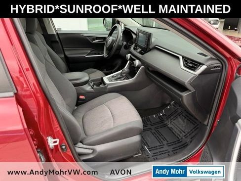 Used 2019 Toyota RAV4 XLE w/ Convenience Package AWD/4WD image 16