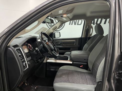 Used 2020 RAM 1500 Classic SLT w/ Luxury Group RWD image 12