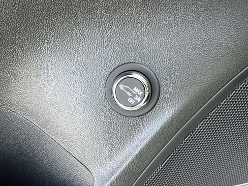 Used 2024 Buick Envision Preferred AWD/4WD image 17