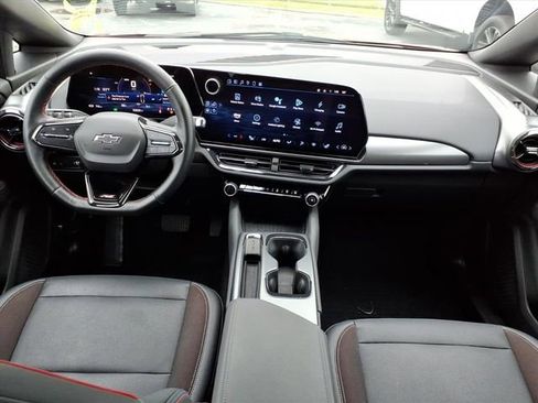 Used 2024 Chevrolet Equinox EV RS image 21