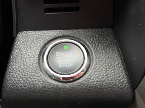 Used 2020 Ford F150 Lariat w/ Trailer Tow Package image 30