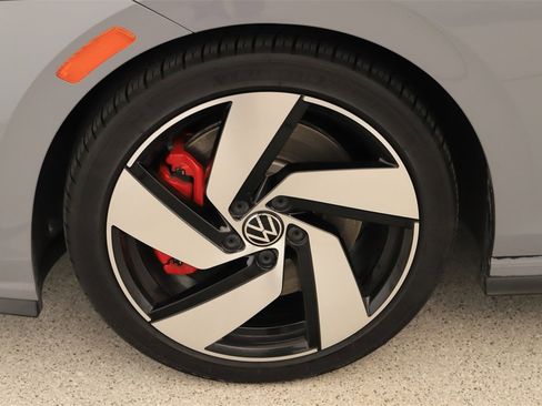 Used 2022 Volkswagen GTI S image 32