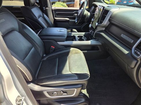 Used 2023 RAM 1500 Laramie AWD/4WD image 18