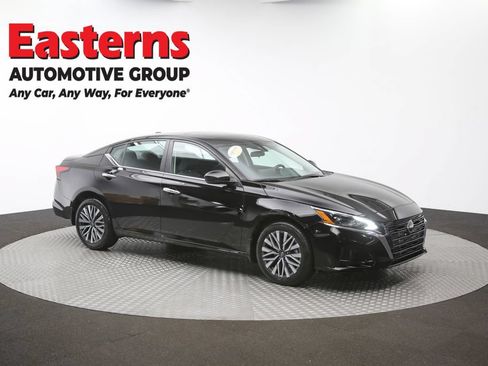 Used 2023 Nissan Altima 2.5 SV w/ SV Premium Package AWD/4WD image 49