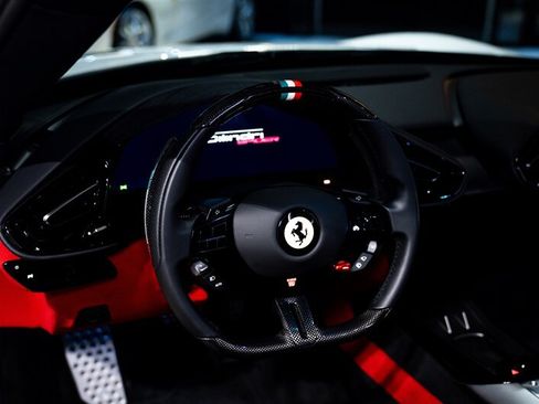 Used 2026 Ferrari 12Cilindri Spider RWD image 31