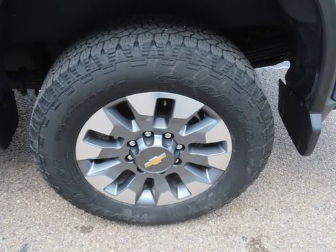 Used 2025 Chevrolet Silverado 2500 Custom w/ Custom Value Package AWD/4WD image 16