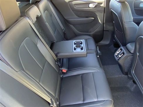 New 2026 Volvo XC40 B4 Core image 14