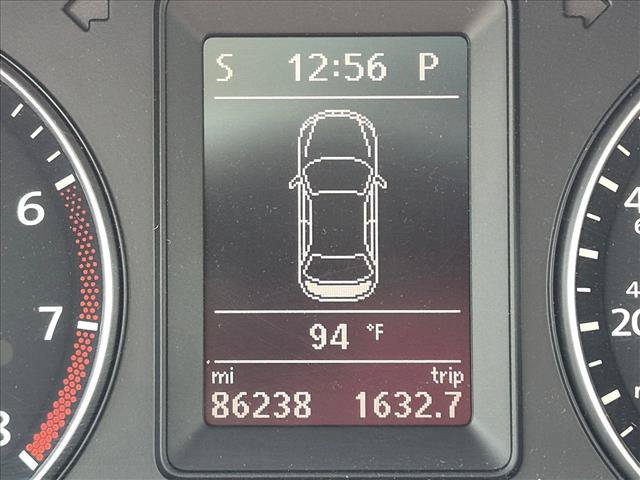Used 2013 Volkswagen Eos Komfort FWD image 9