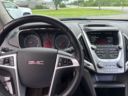 Used 2016 GMC Terrain SLE w/ Technology Package AWD/4WD image 13