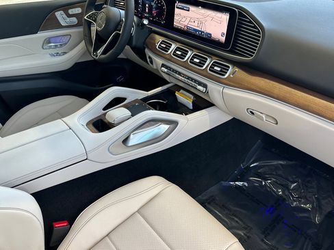 New 2025 Mercedes-Benz GLE 350 4MATIC image 16