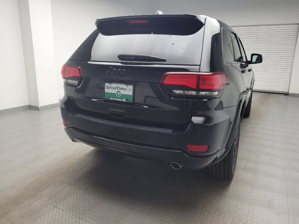 Used 2018 Jeep Grand Cherokee Altitude AWD/4WD image 7