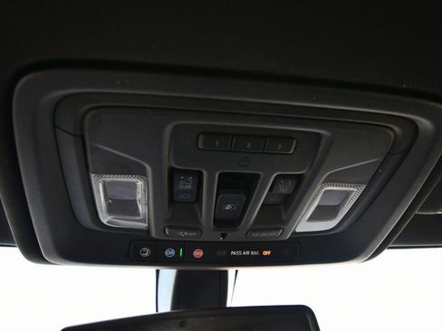 Used 2021 GMC Sierra 1500 AT4 w/ AT4 Preferred Package AWD/4WD image 30
