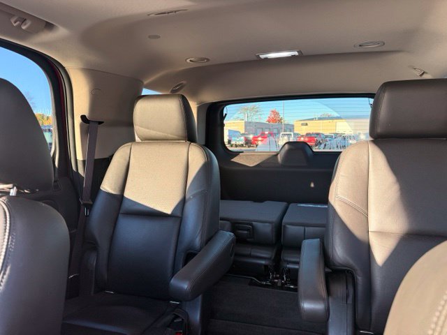 Used 2012 Cadillac Escalade Premium AWD/4WD image 9