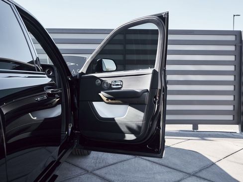 Used 2019 Rolls-Royce Cullinan image 21