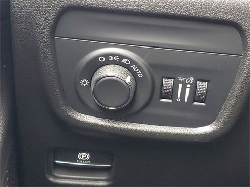 New 2025 Jeep Grand Cherokee L Altitude image 21