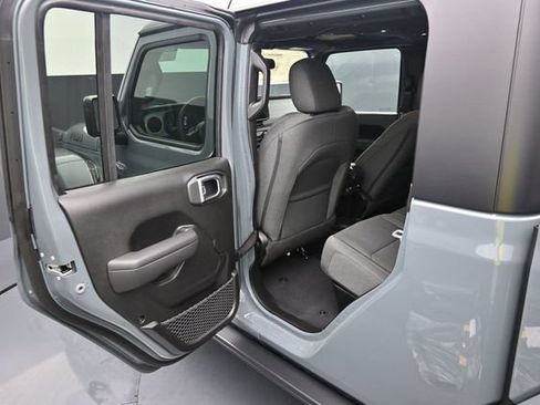 New 2026 Jeep Gladiator Sport AWD/4WD image 25