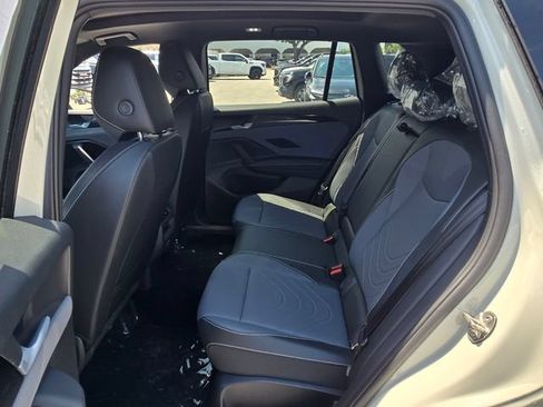 New 2026 Volkswagen Tiguan SE R-Line FWD image 11