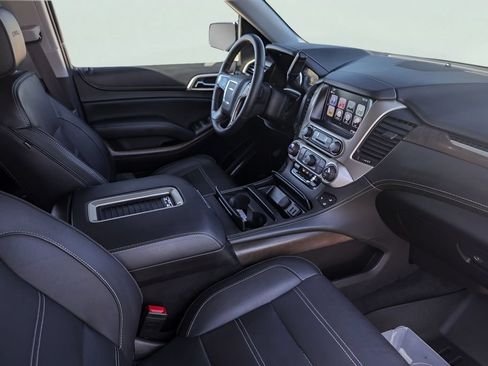 Used 2018 GMC Yukon Denali w/ Denali Ultimate Package AWD/4WD image 35
