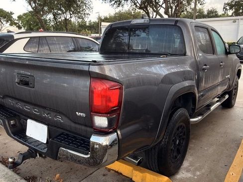 Used 2021 Toyota Tacoma SR5 RWD image 10