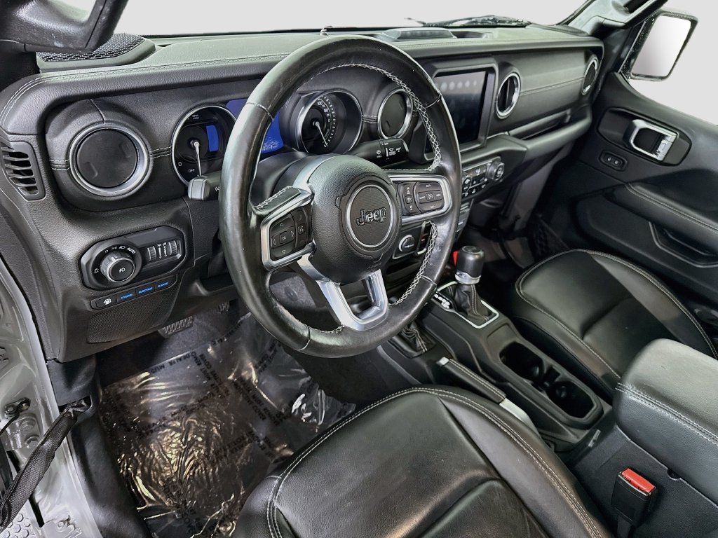 Used 2021 Jeep Wrangler Unlimited Sahara w/ Cold Weather Group AWD/4WD image 18