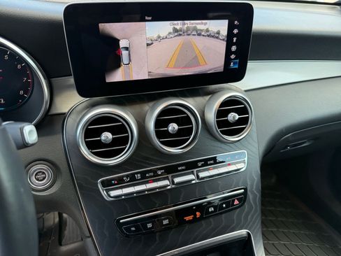 Certified 2022 Mercedes-Benz GLC 300 image 19